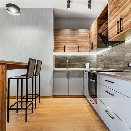 Sea Symphony Wood Style Apartment Odessa Eksteriør bilde