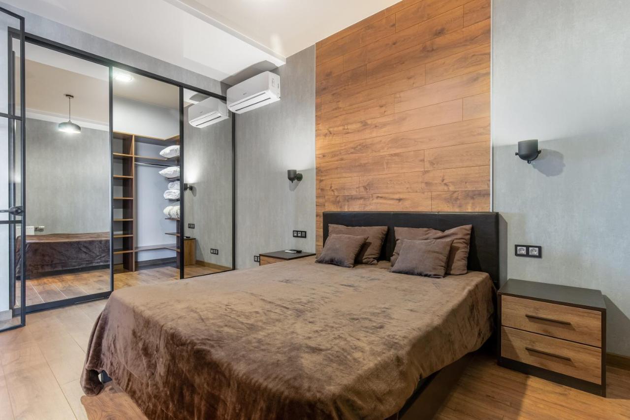 Sea Symphony Wood Style Apartment Odessa Eksteriør bilde