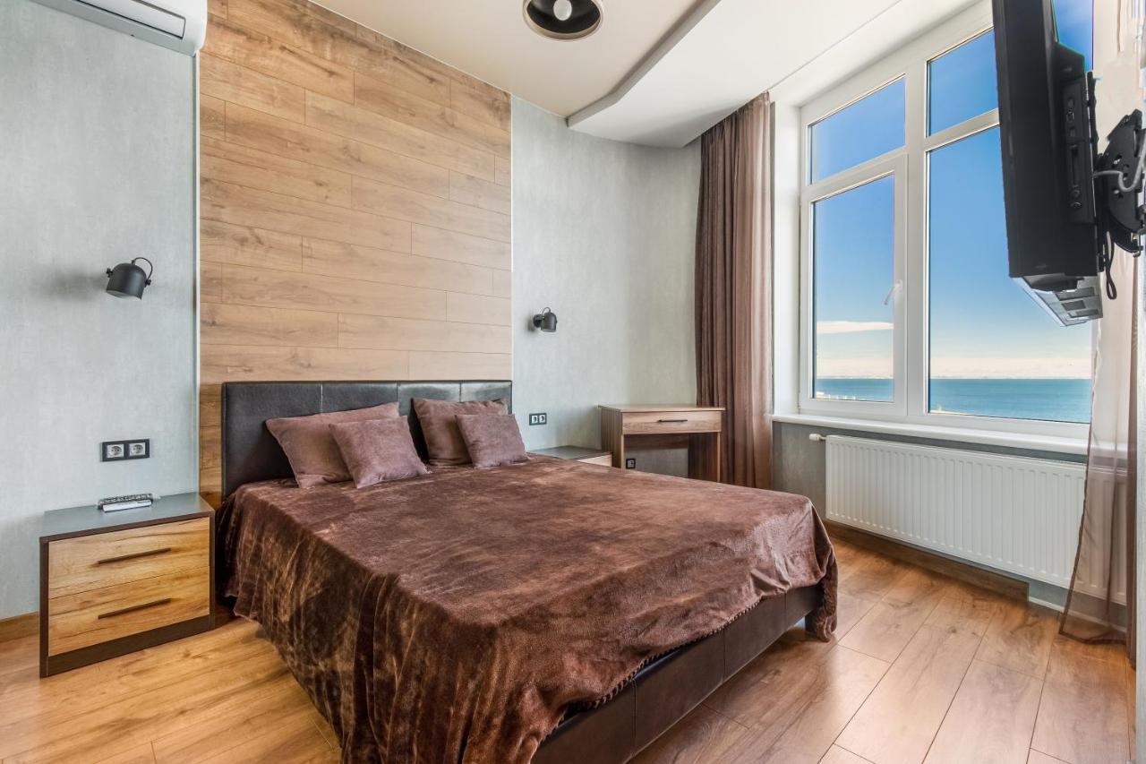 Sea Symphony Wood Style Apartment Odessa Eksteriør bilde